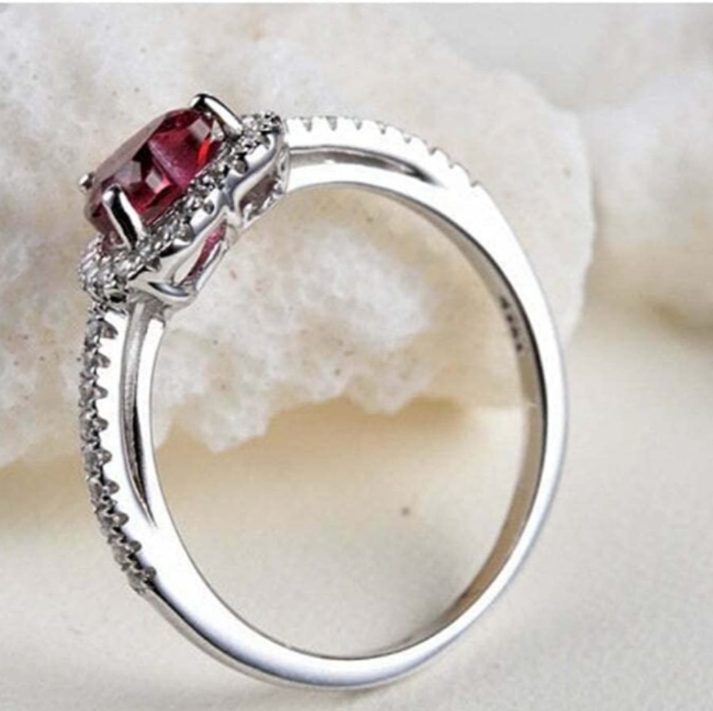 925 Sterling Silver Red Love Shaped Faux Gemstone Wedding Ring. - Picture 5 of 5